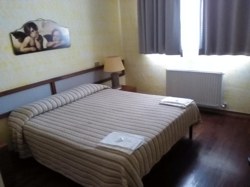 Hotel Cristallo アッセルジ 部屋 写真