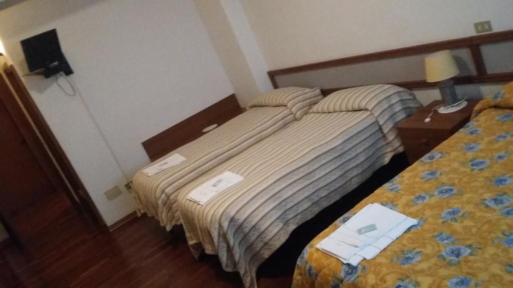 Hotel Cristallo アッセルジ エクステリア 写真