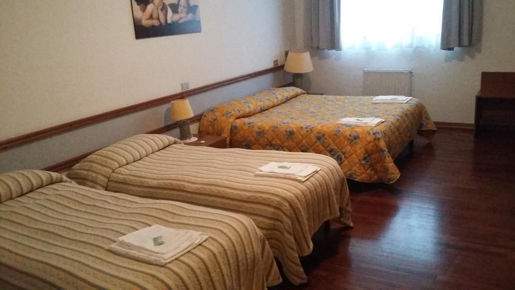 Hotel Cristallo アッセルジ エクステリア 写真