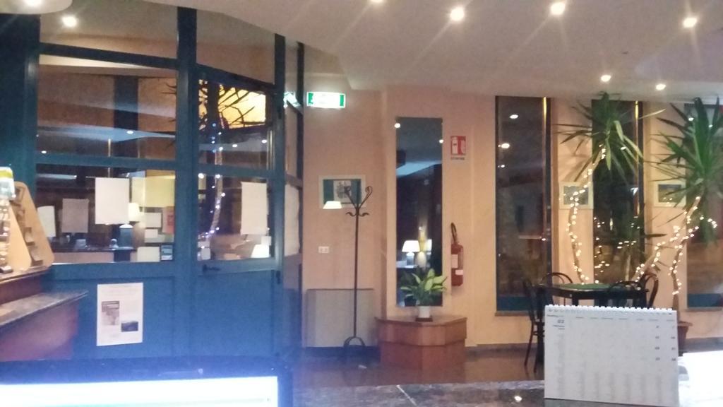 Hotel Cristallo アッセルジ エクステリア 写真