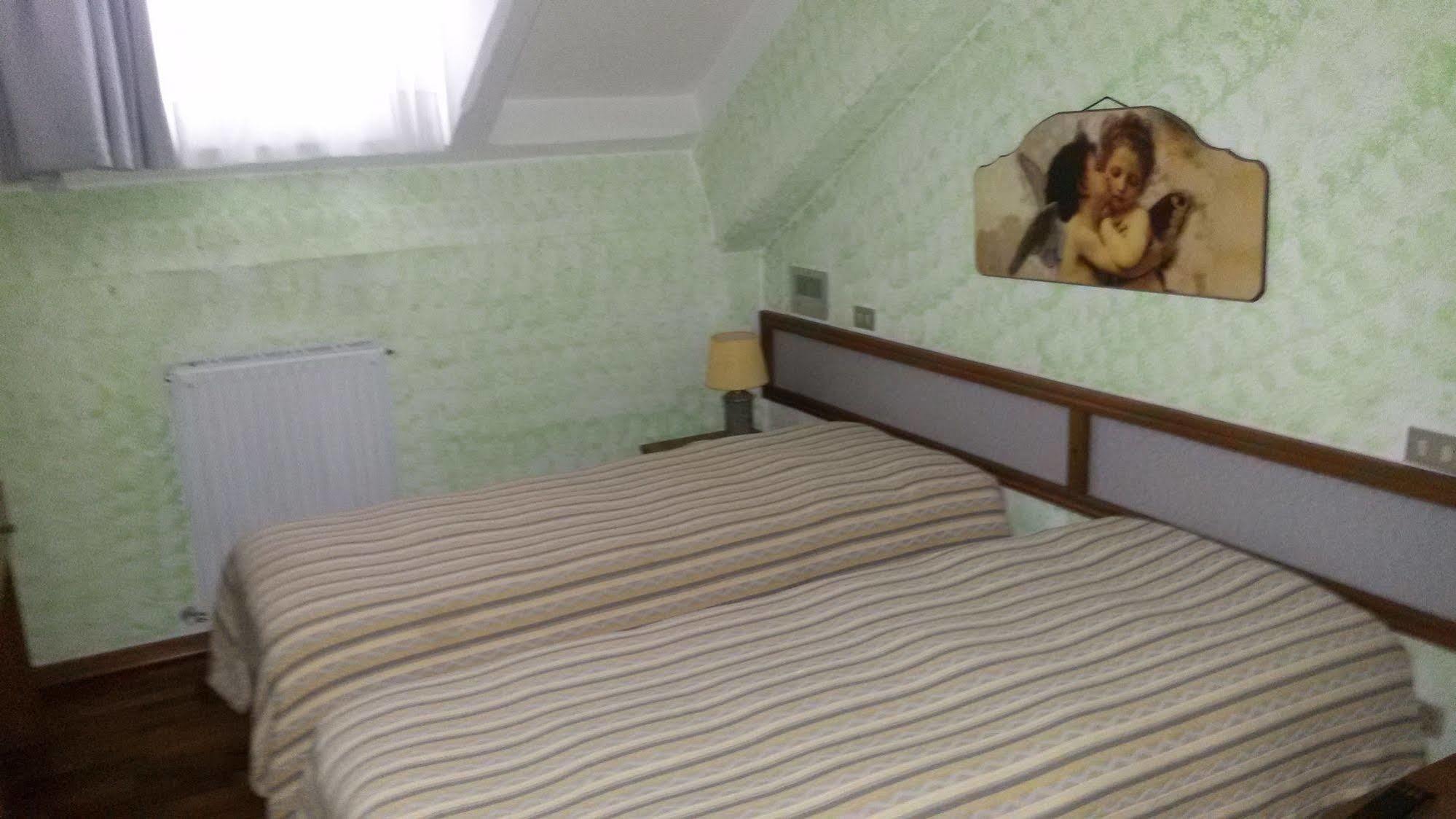 Hotel Cristallo アッセルジ エクステリア 写真